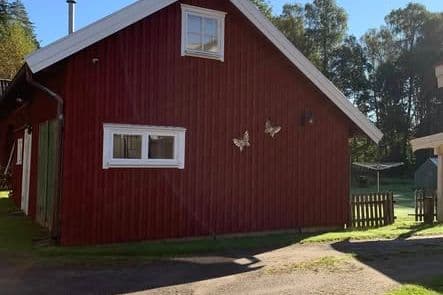 Charmigt annex nära natur och city