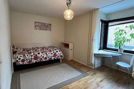 Rum för tjej i lugnt område, Mölndal